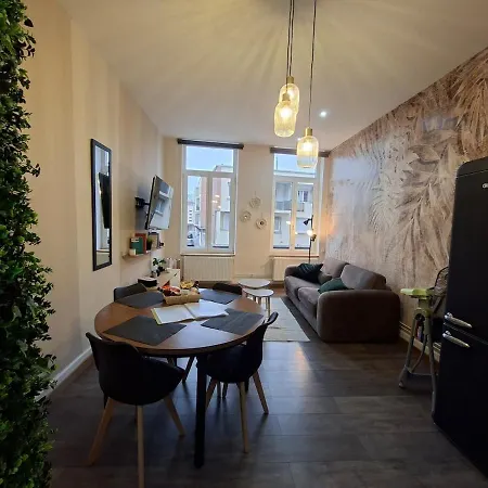 Апартаменты L'elegant Hyper Centre