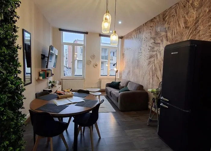 L'elegant Hyper Centre Apartment